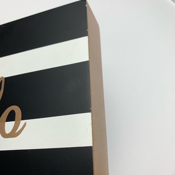 Hello Wall Art Plaque - Picture 7 of 8